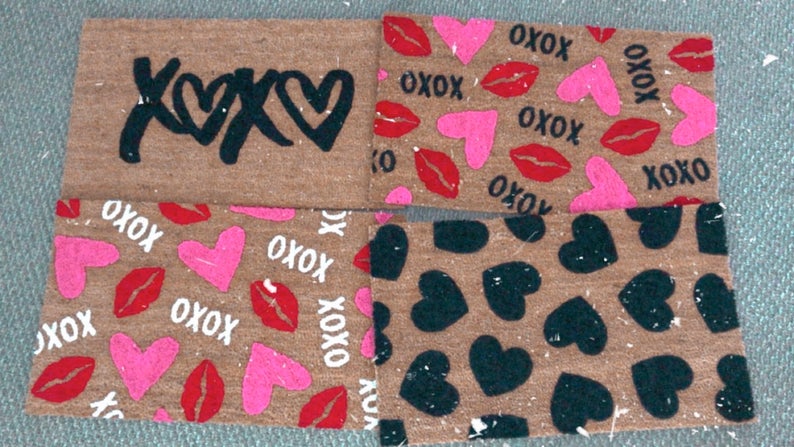 XOXO Kiss Heart Doormat